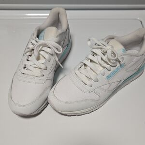 Reebok Women's White and Light Blue Sneakers